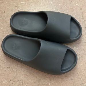 Adidas Yeezy Slide